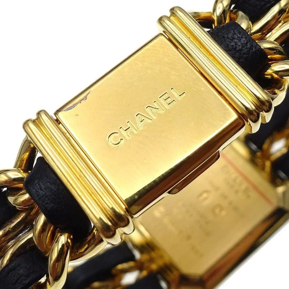 CHANEL authenticity guaranteed